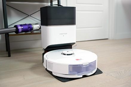 Comparing the Q8 Max+ to Other Robot Vacuums in the Market